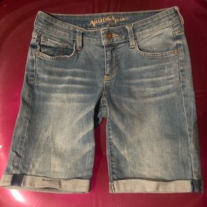 Arizona Bermuda jean shorts (size 3)